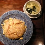 七匹の子ぶた - ツナと玉ねぎのマヨチャーハン