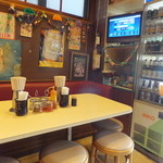 リトルバンコク - テーブル席