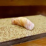 鮨匠 のむら - ［2019/10］寿司⑥ さわらの握り 12kgものを2日熟成
