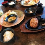 Kafe Ando Resutoran Garaku - ハンバーグランチ