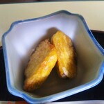 志賀坂 - さつまいもをオリーブオイルで揚げて、サッと砂糖をまぶしたんですって……
      これも美味しい～