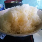 志賀坂 - ２杯目も、大盛りで……
      新潟産こしひかりですよ～