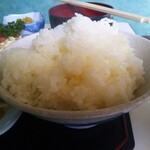 志賀坂 - ３杯目も勢いで大盛りを……