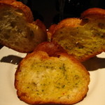 伊食工房 JYONNOBI - ガーリックトースト