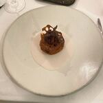 カーサ カルマ - 鱈クリームコロッケ　発酵大根　鱈のアラと白子のソース