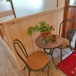 カフェ・シャルム - 出入り口近くの席