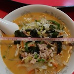 鳳華 - 味噌ラーメン700円　丼の直径21cm