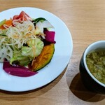 Dining Restaurant Ete' - セットのサラダとスープ