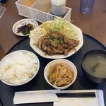 笑喜屋味所 - ポークジンジャー&手作りポテサラ定食@800