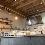 コーヒーとおやつの店 アンドモア - あっという間に人気店です♡