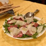 イル・ボッカローネ - 牛フィレ肉のカルパッチョ