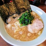 横浜家系 せいせき家 - ラーメン中盛