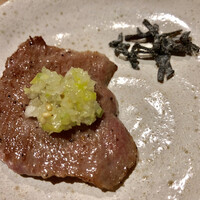 闘牛門 別邸 和ノ牛 - タンはネギと塩昆布で