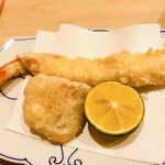 はらまさ - カニの天ぷらほくほく*\(^o^)/*
      えび芋の天ぷらも*\(^o^)/*