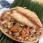 日本料理 久丹 - 甲羅の中に内子と外子、細い脚の身が三杯酢に絡みます