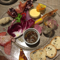 キャトルラパン 北梅田 - 岡崎シェフのデザインセンスが溢れています