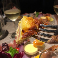 キャトルラパン 北梅田 - オニオンとベーコンのキッシュロレーヌですよー