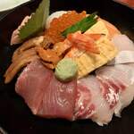 Oidenka - 海鮮丼！お刺身のネタ一つ一つ大きく新鮮！
