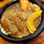 炭焼きハンバーグ 牛吉 - レギュラーハンバーグ 880円