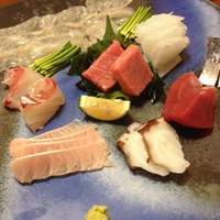 粋房太郎源 本店 - お刺身盛合せ。
