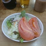 伊勢屋酒店 - サラダ。