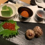 新橋 いっぱし - 前菜盛り合わせ（﻿きぬかつぎ、すじこの西京漬け、アボカドの出汁漬け、白海老 酒盗乗せ、卵黄の醤油漬け） お酒に合う前菜。白エビが甘くて美味しい。すじこはそれほど塩味が濃くなく風味がありました。