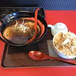 麺吉本舗 - 