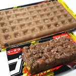セブンイレブン - 料理写真:ブラックサンダーとビックサンダー90円ぐらい