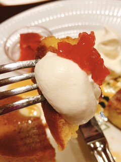 Ujikou Chakan Ichimatsu Kukki - 究極のホットケーキに、生クリームと自家製リンゴジャムをのせてみました！