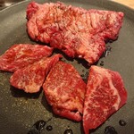 Yakiniku Te-Buru O-Da-Baikingu Hare Gohan - 