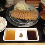 牛カツ京都勝牛 - タレ多い！モノは美味かったけど味付けに翻弄された感？