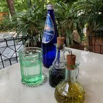 PUBLICO RISTORANTE - バルサミコ酢とオリーブオイル