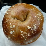 レディオベーグル - 全粒粉＋九条ねぎクリームチーズ　１３６円＋２１０円