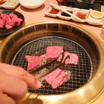 焼肉問屋 牛蔵 - 2019年11月　焼いてます！
