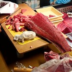 山セ 鈴木商店 - 違うお店のマグロ……これ食いたい