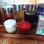 らーめん昭和屋 - 料理写真:調味料類