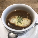 Olive House Kitchen - 淡路産玉ネギのオニオングラタンスープ ¥539