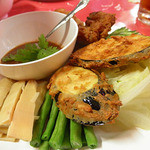 モンティー - ナムプリック カピ