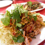 モンティー - パッ ムー マクア オン