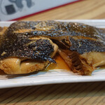 素人料理のぶ - 鰈の煮つけ