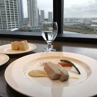 IL PINOLO SKY TERRACE 横浜 - 銘柄豚のグリエ