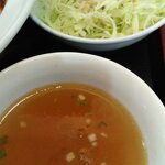 中華料理 麒麟 - スープとコールスロー