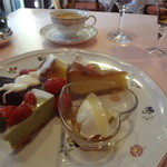 ラブレー - デザートワゴン（自家製）から５種チョイス、コーヒー