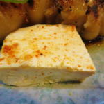 酒蔵 力 - 豆腐も焼豚足のタレで