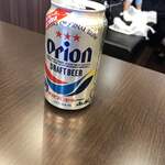 やっぱりステーキ - オリオン缶ビール400円　
            缶のまま提供ですf^_^;