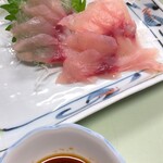 鯉とうなぎのまるます家 - 鯉生刺