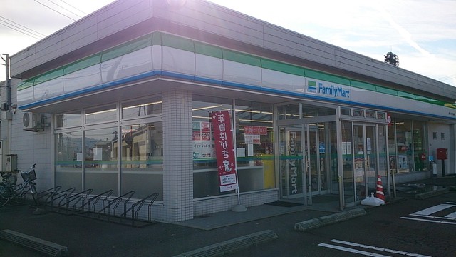 ファミリーマート 鶴岡スタジアム前店 &ndash; 24時間営業の便利なコンビニ