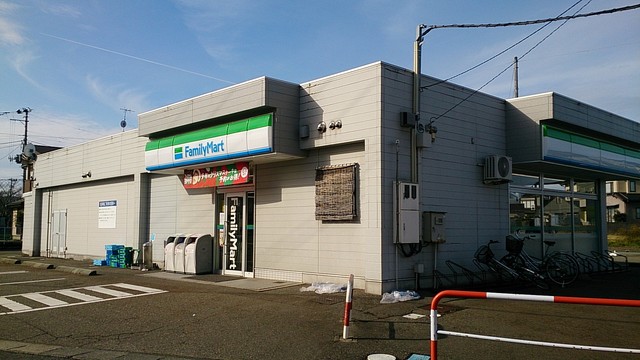 ファミリーマート 鶴岡スタジアム前店（Family Mart） - 鶴岡（コンビニ・スーパー）の写真