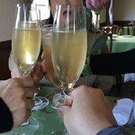 レザンヌ - 泡で乾杯！