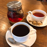 森のカフェ - コーヒーと紅茶